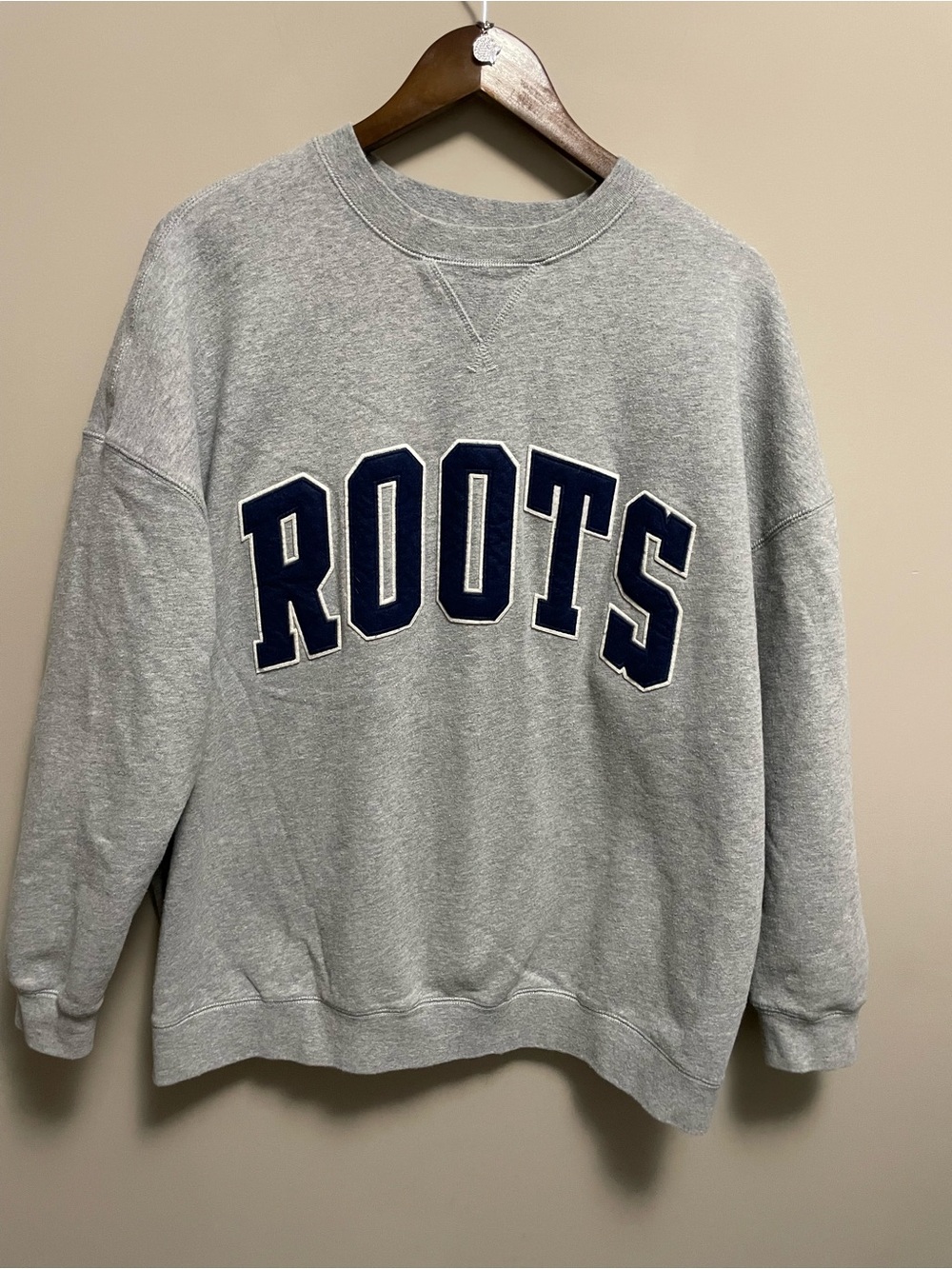 Roots Light Gray Crewneck Sweatshirt with Navy Logo Men Women Large